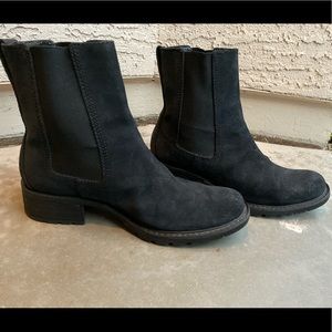 Black Suede Timberland Chelsea style boots